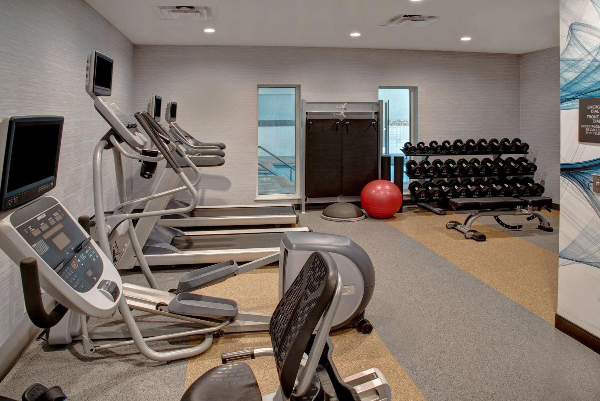 Hilton Garden Inn Kansas City/Kansas Zewnętrze zdjęcie